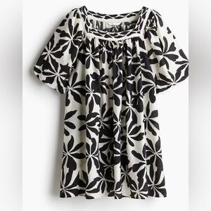 Nwt H&M Monochrome Floral Blouse ballon sleeve black and oatmeal color szM